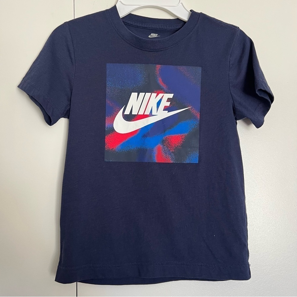 Nike Boys Club Express T-shirt Navy Blue size 7